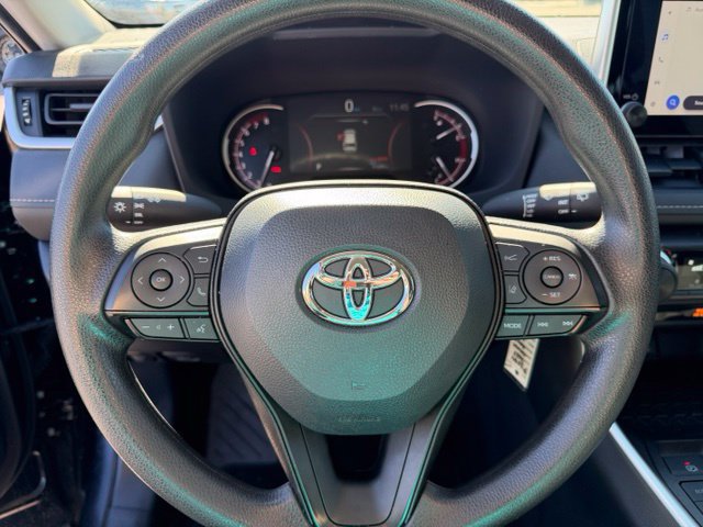 Used 2025 Toyota RAV4 LE AWD/4WD image 24