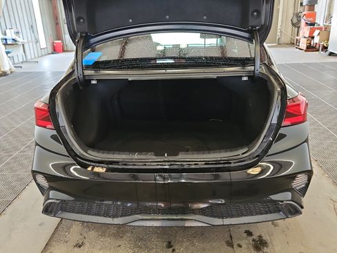 Used 2024 Kia Forte LXS w/ LXS Technology Package FWD image 14