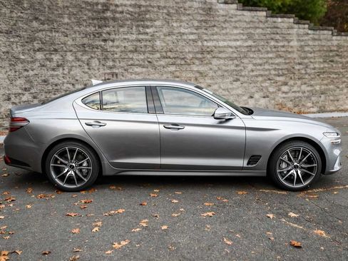 New 2026 Genesis G70 2.5T image 2