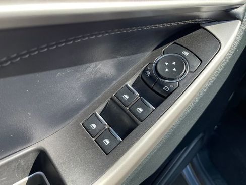 Used 2023 Ford Explorer XLT w/ Equipment Group 202A AWD/4WD image 11