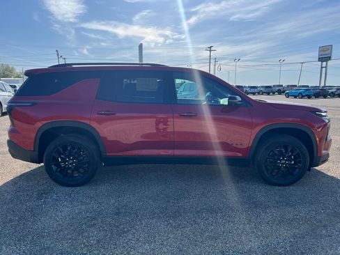 New 2026 Chevrolet Traverse LT FWD image 8