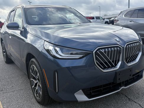 Certified 2025 BMW X3 xDrive30i AWD/4WD image 2