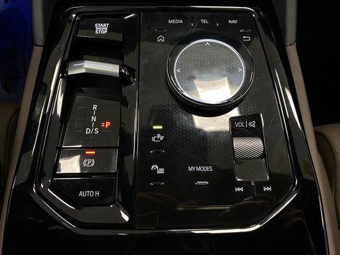 Certified 2026 BMW 530i xDrive w/ Premium Package AWD/4WD image 27