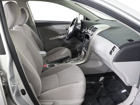 Used 2011 Toyota Corolla LE FWD image 24