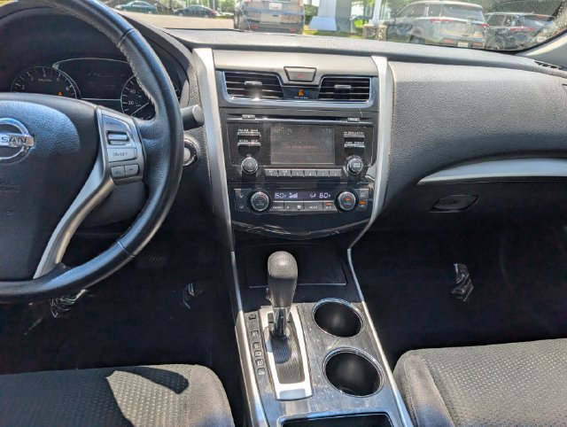 Used 2014 Nissan Altima 2.5 SV w/ Convenience Package FWD image 16