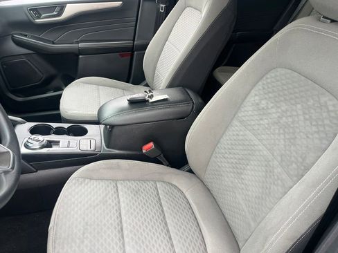 Used 2022 Ford Escape SE FWD image 8