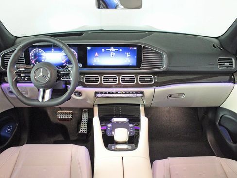 Certified 2026 Mercedes-Benz GLS 450 4MATIC image 17