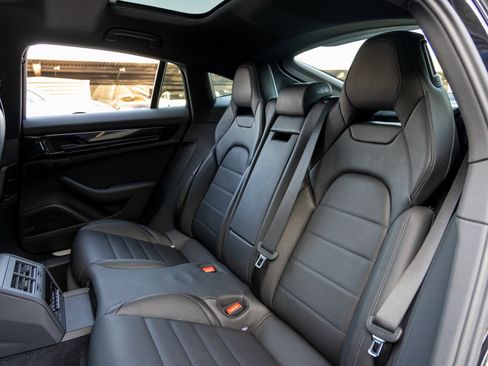 Certified 2024 Porsche Panamera 4 image 39