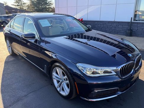 Used 2016 BMW 750i xDrive image 10