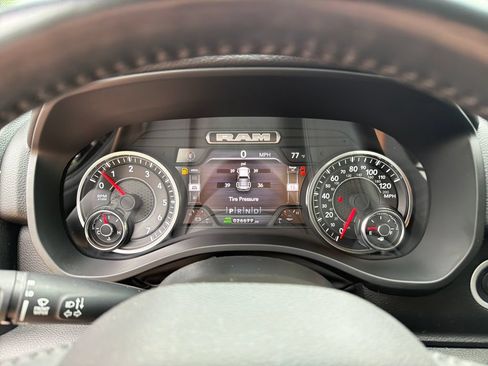 Used 2023 RAM 1500 Big Horn AWD/4WD image 24
