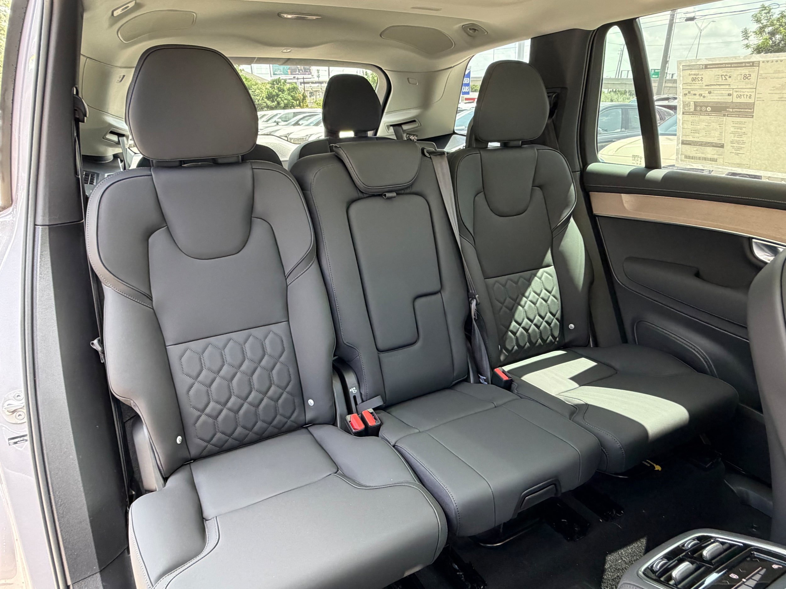 New 2026 Volvo XC90 T8 Plus AWD/4WD image 10