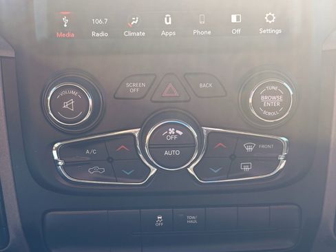 Used 2019 RAM 1500 Express w/ Wheel & Sound Group AWD/4WD image 23