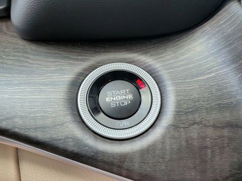 New 2025 Jeep Grand Cherokee L Limited image 25