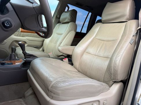 Used 2005 Lexus GX 470 AWD/4WD image 10