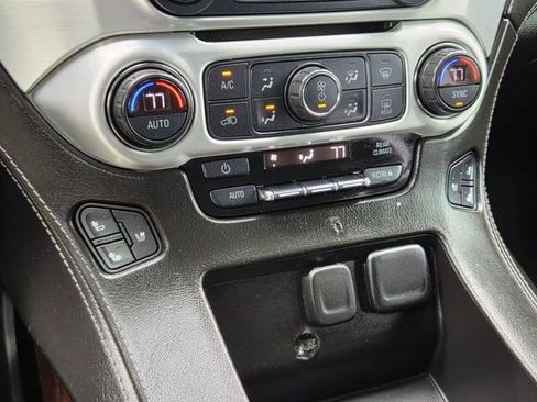 Used 2020 GMC Yukon XL SLT image 33