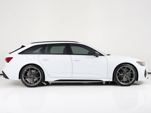 Used 2024 Audi RS 6 performance AWD/4WD image 2