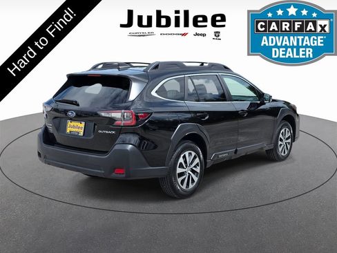 Used 2023 Subaru Outback Premium AWD/4WD image 5