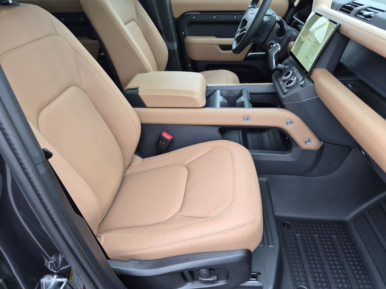 New 2026 Land Rover Defender 110 X-Dynamic SE AWD/4WD image 23