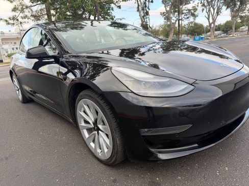 Used 2022 Tesla Model 3 Long Range AWD/4WD image 7