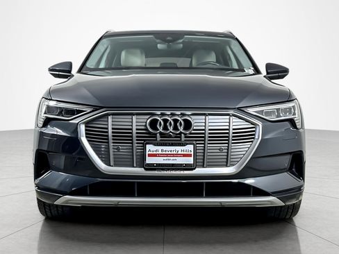 Used 2019 Audi e-tron Premium Plus image 8