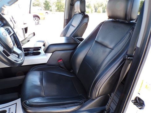 Used 2019 Ford F250 Lariat w/ Lariat Value Package image 5