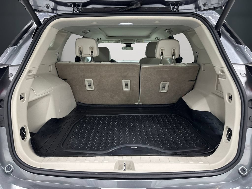 Used 2020 GMC Terrain Denali w/ Denali Premium Package FWD image 12