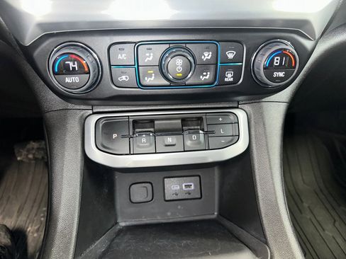 Certified 2023 GMC Acadia SLE w/ Driver Convenience Package image 15