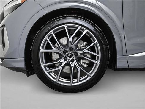 Certified 2025 Audi Q4 e-tron Premium Plus w/ Premium Plus image 25