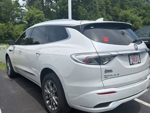 Used 2023 Buick Enclave Avenir w/ Avenir Technology Package AWD/4WD image 4