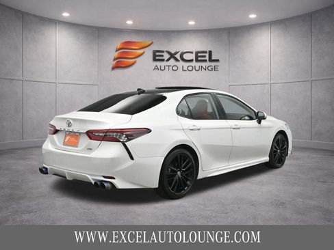 Used 2023 Toyota Camry XSE image 6