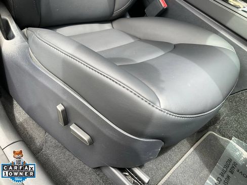 Used 2024 Tesla Model Y 2WD image 67