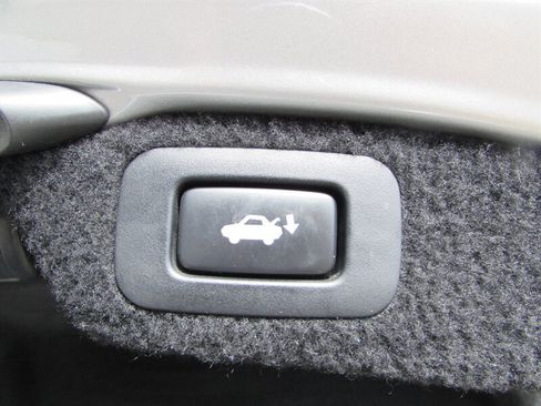 Used 2013 Lexus LS 460 AWD w/ F-Sport Pkg image 27