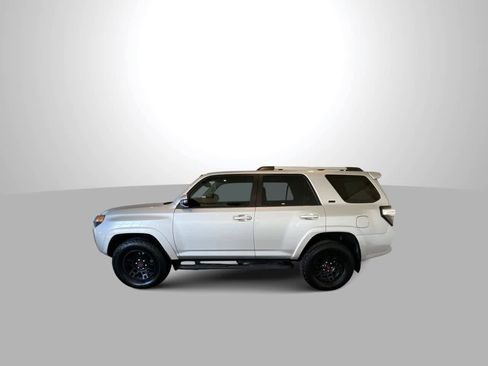 Used 2023 Toyota 4Runner SR5 Premium w/ Moonroof Package image 5