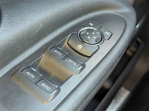 Used 2014 Lincoln MKT FWD image 24