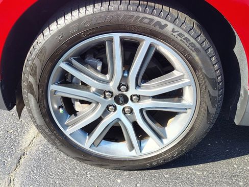 Certified 2024 Ford Edge Titanium AWD/4WD image 13