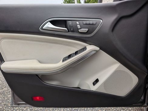 Used 2019 Mercedes-Benz CLA 250 image 29