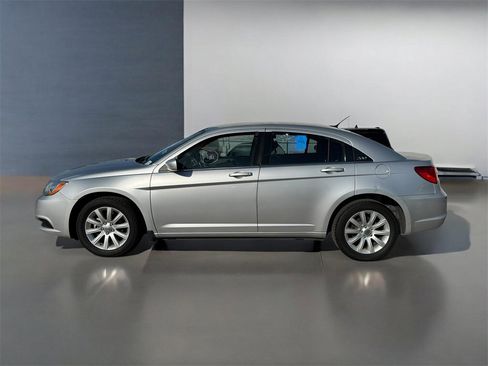 Used 2012 Chrysler 200 Touring image 16