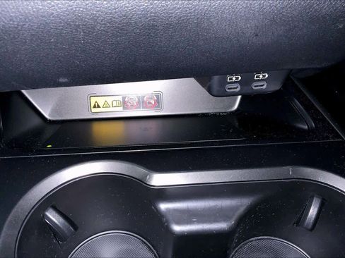 Certified 2025 Lexus UX 300h Premium image 34