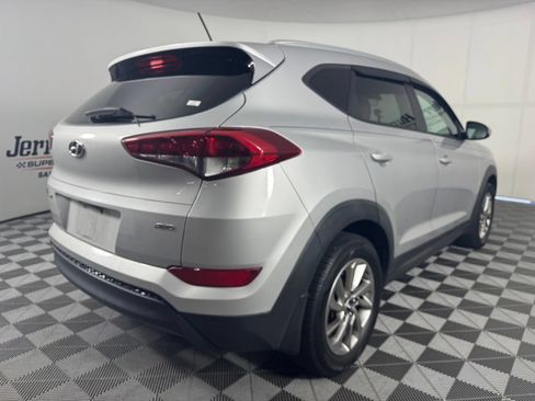 Used 2016 Hyundai Tucson SE w/ Option Group 02 AWD/4WD image 7