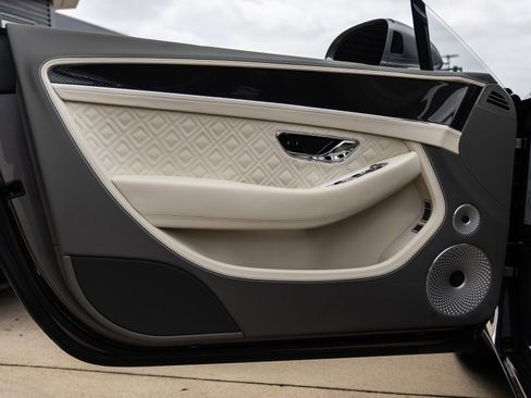 Used 2022 Bentley Continental GT image 20