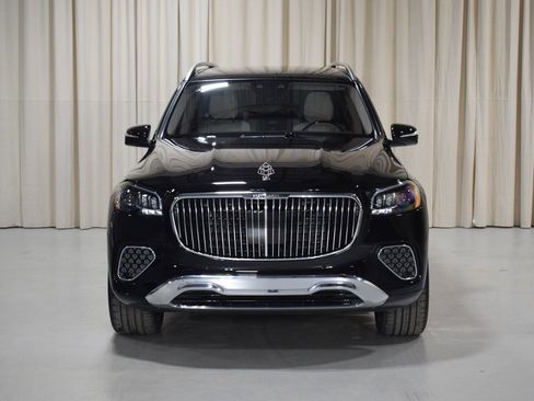 Used 2025 Mercedes-Benz Maybach GLS 600 4MATIC image 8