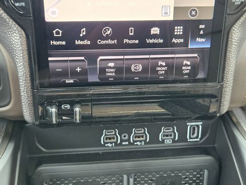New 2026 RAM 2500 Limited AWD/4WD image 17