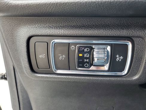 Used 2023 Lincoln Corsair Reserve w/ Equipment Group 201A AWD/4WD image 15