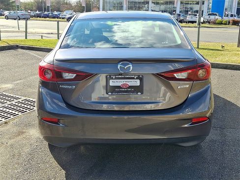 Used 2018 MAZDA MAZDA3 Touring image 6