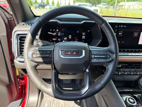 Used 2025 GMC Canyon AT4 w/ Technology Plus Package AWD/4WD image 14