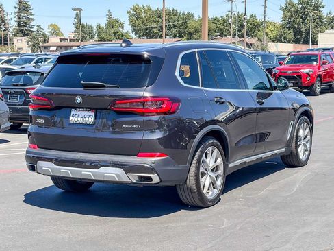 Used 2023 BMW X5 xDrive40i w/ Parking Assistance Package AWD/4WD image 4