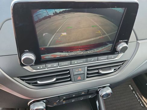 New 2025 Nissan Altima 2.5 SR image 24