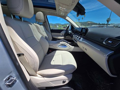 Used 2026 Mercedes-Benz GLS 450 4MATIC image 12