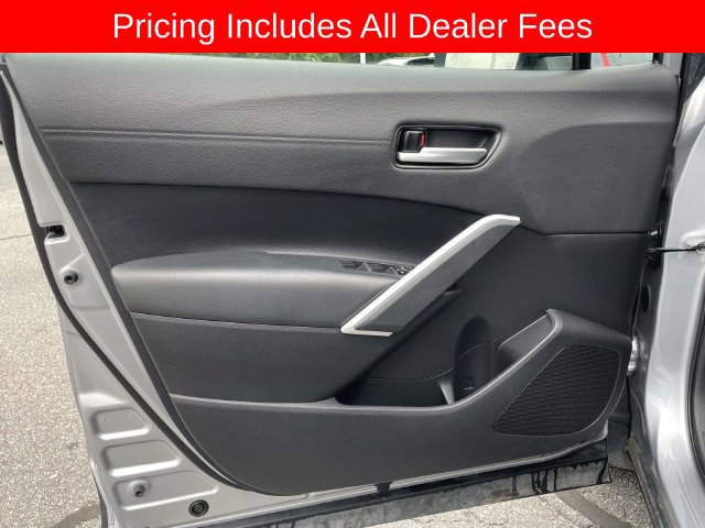 Used 2025 Toyota Corolla Cross XLE FWD image 15
