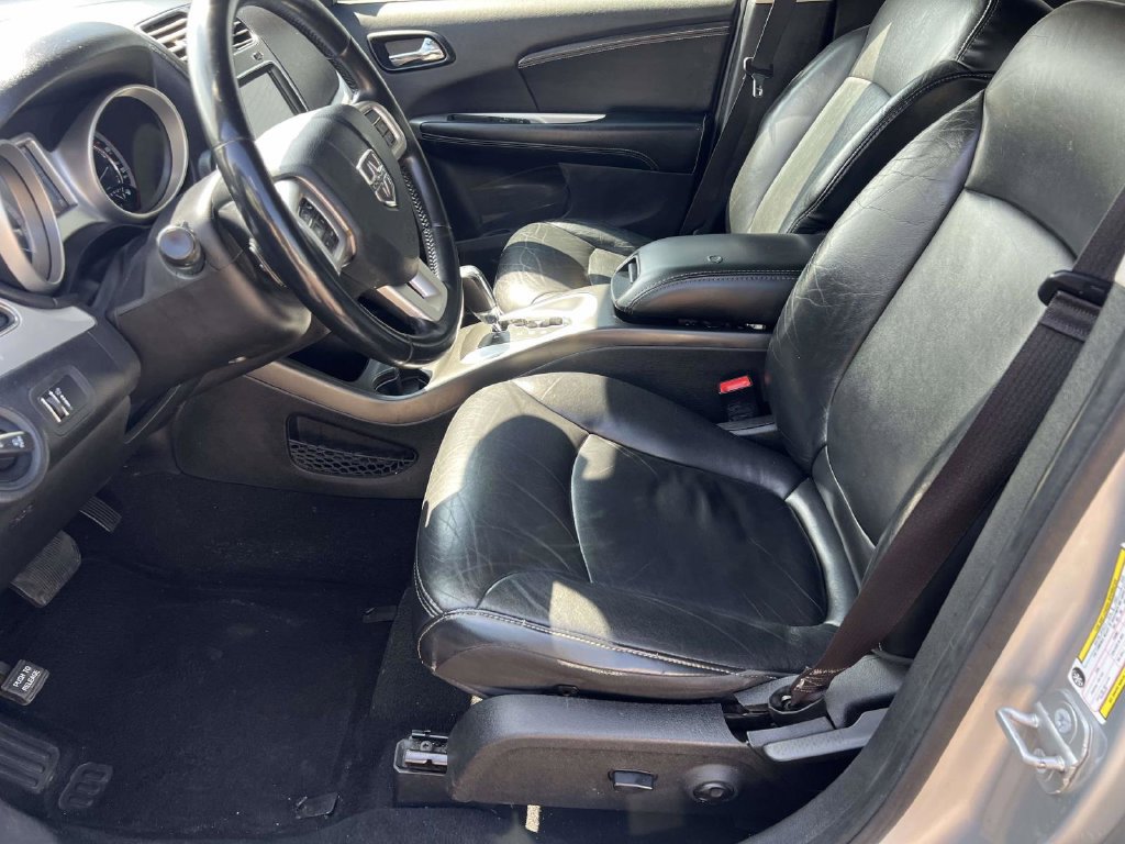 Used 2014 Dodge Journey Limited w/ Driver Convenience Group FWD image 18